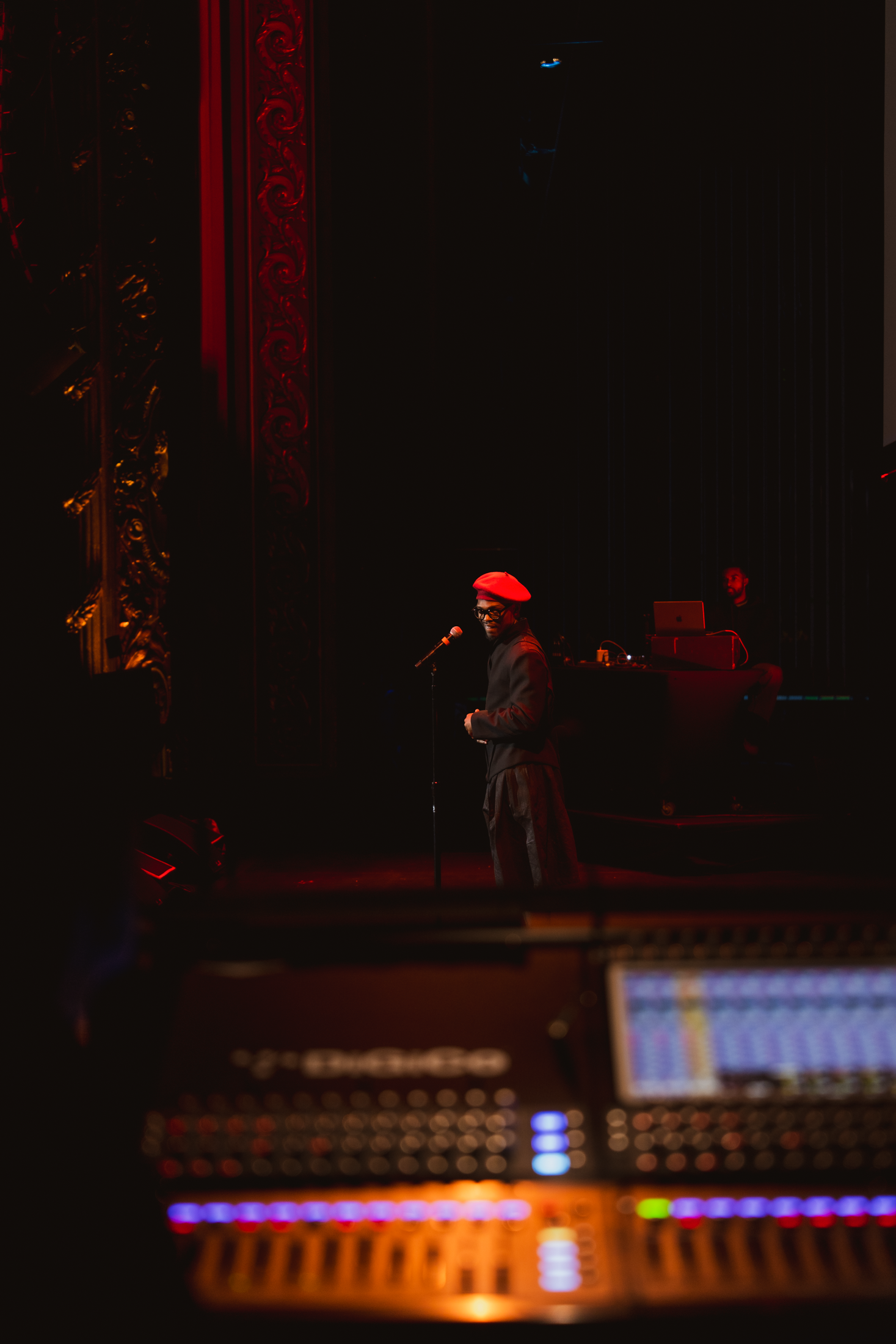 PoetryMePleaseKingsTheater-133.png