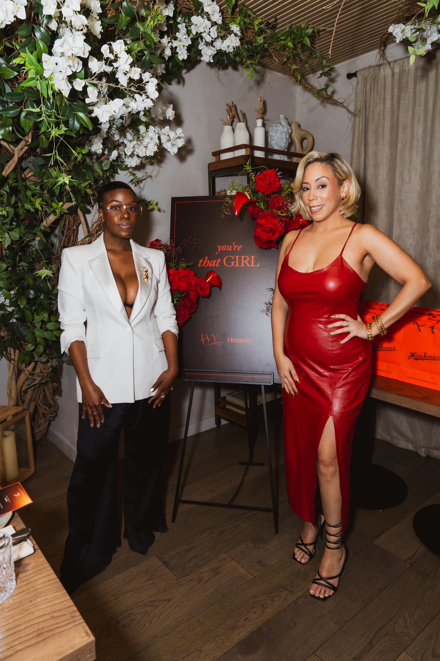 TeamHennessyNYCWHMDinner-022.png