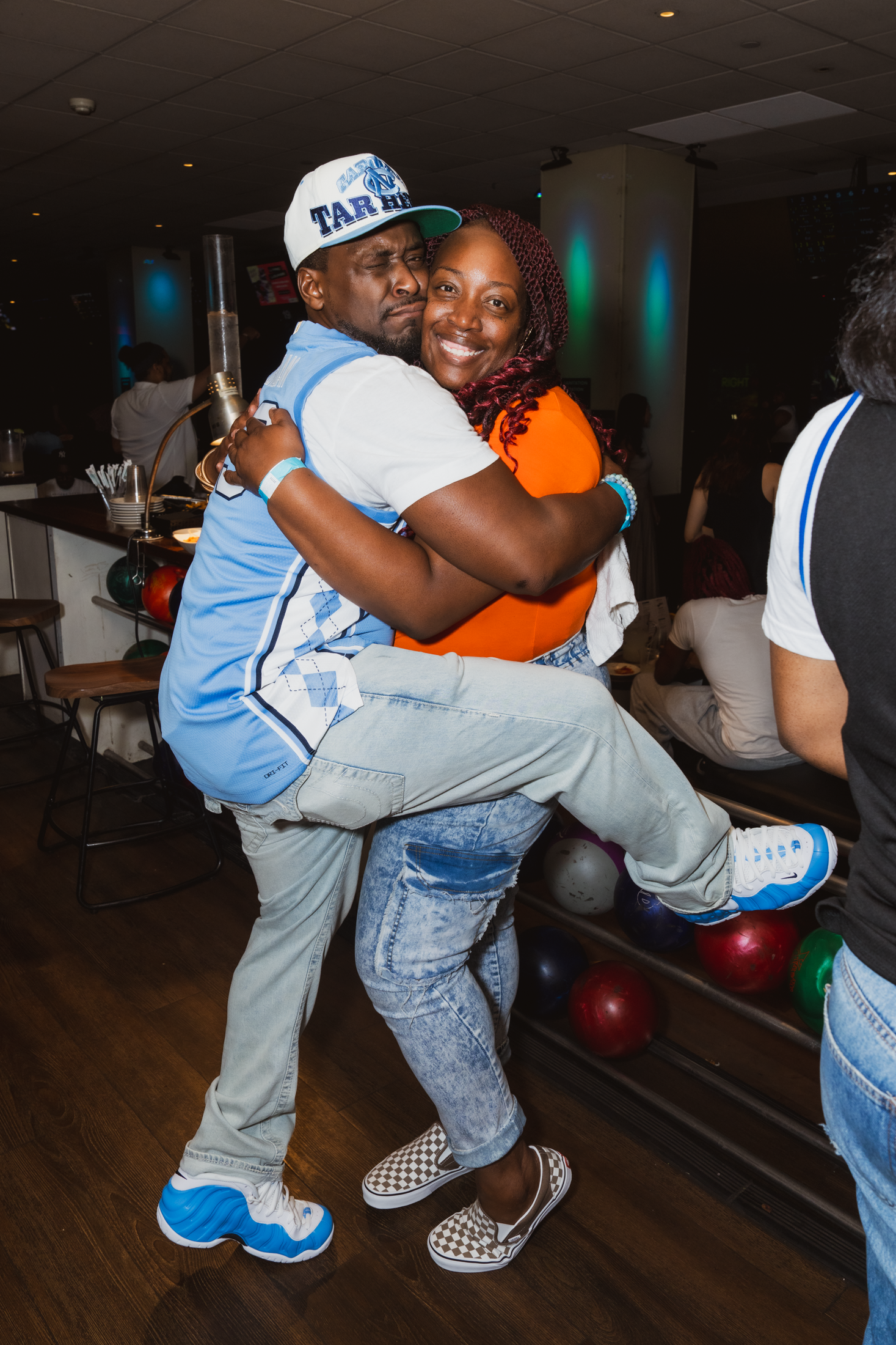 Devons40thSurprise-129.png