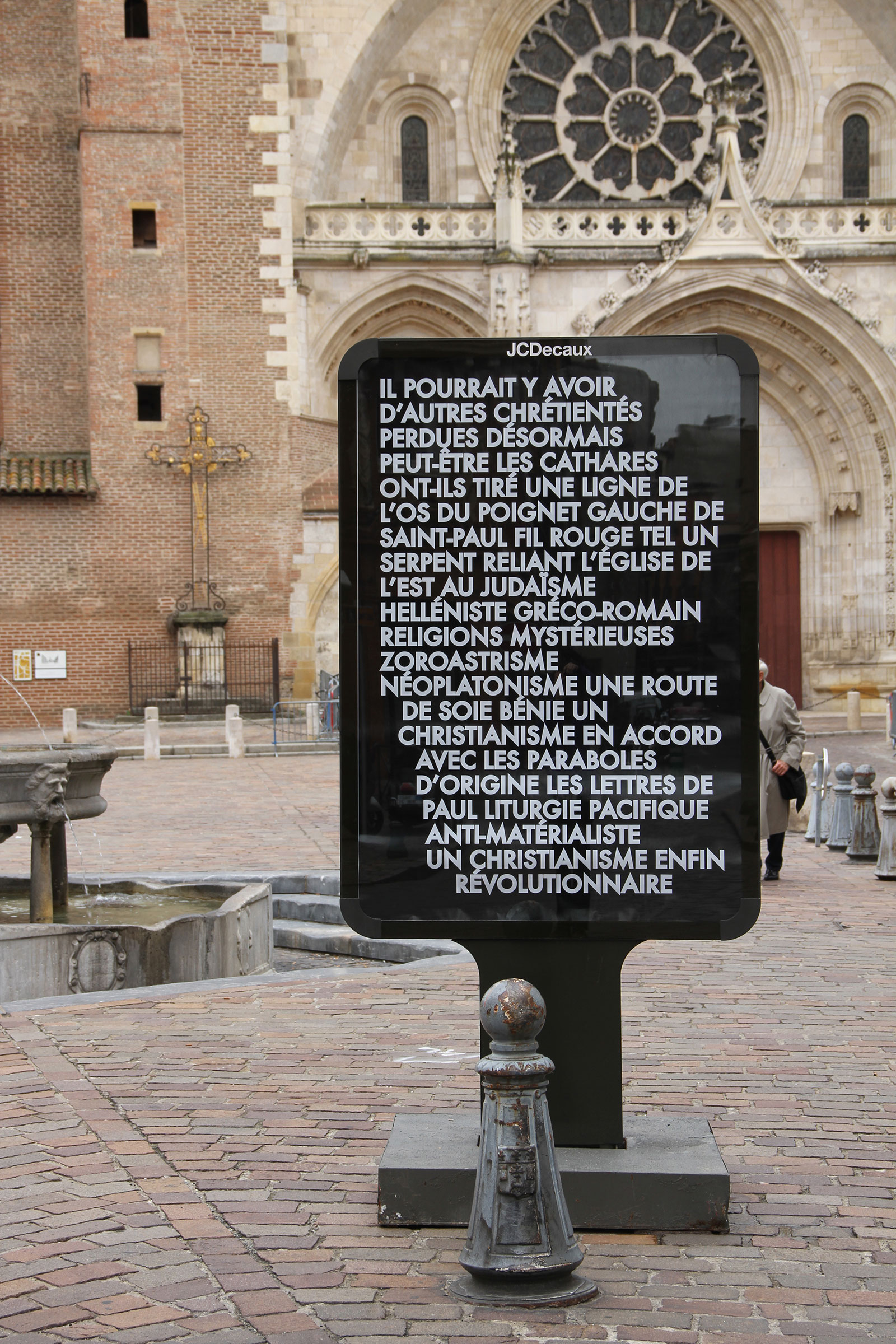 TOULOUSE-INSTALLATION-SHOT-5-FRENCH.jpg