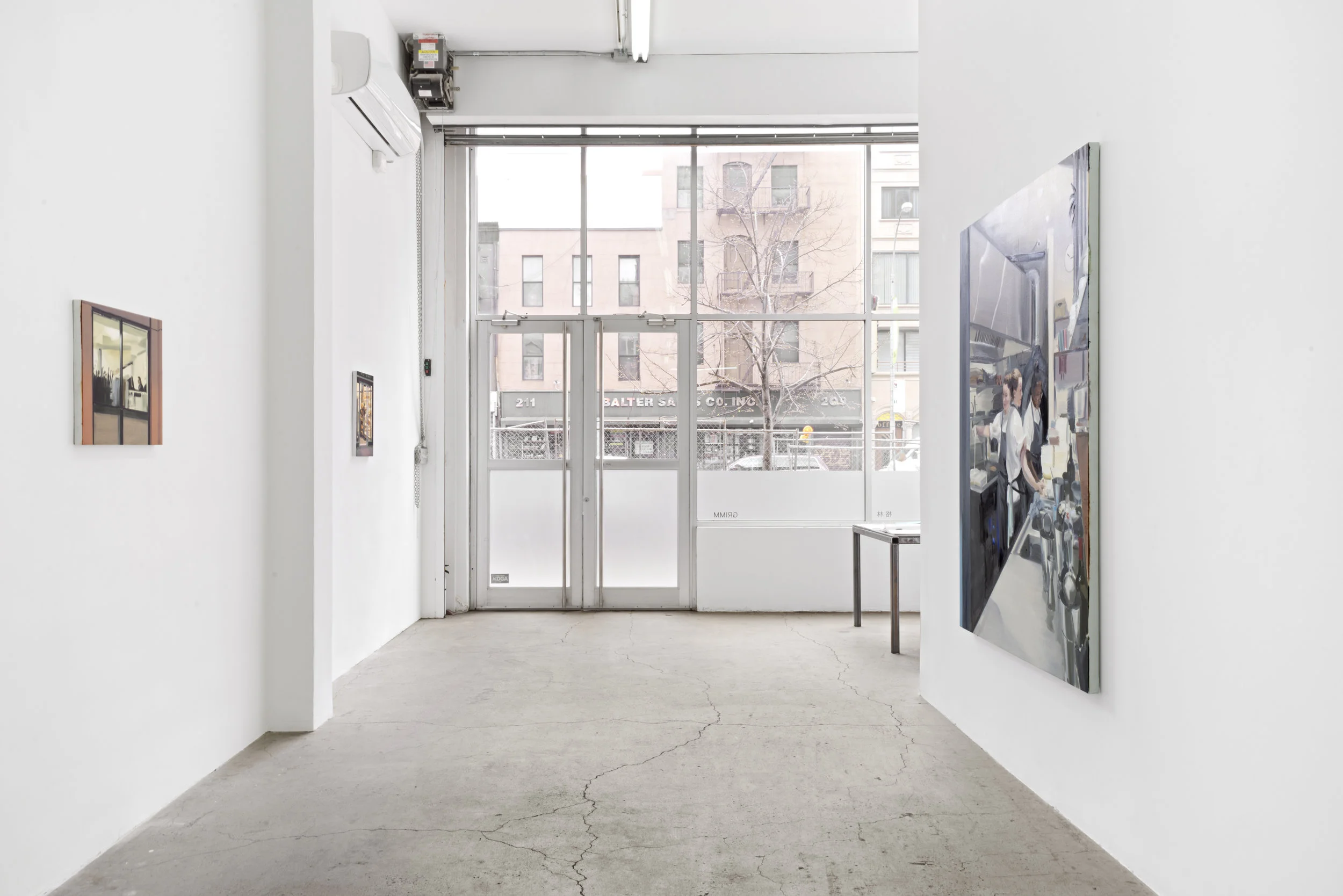 Caroline Walker, Service, GRIMM 2018, Installation View 03.jpg
