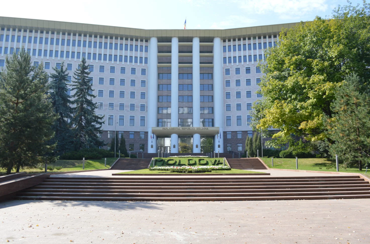 Chisinau_Parliament_Moldova.JPG
