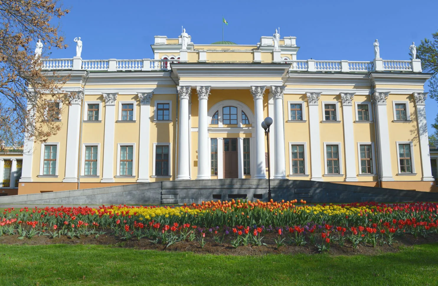 The Rumyantsev-Paskevich Residence _Gomel_Belarus.JPG