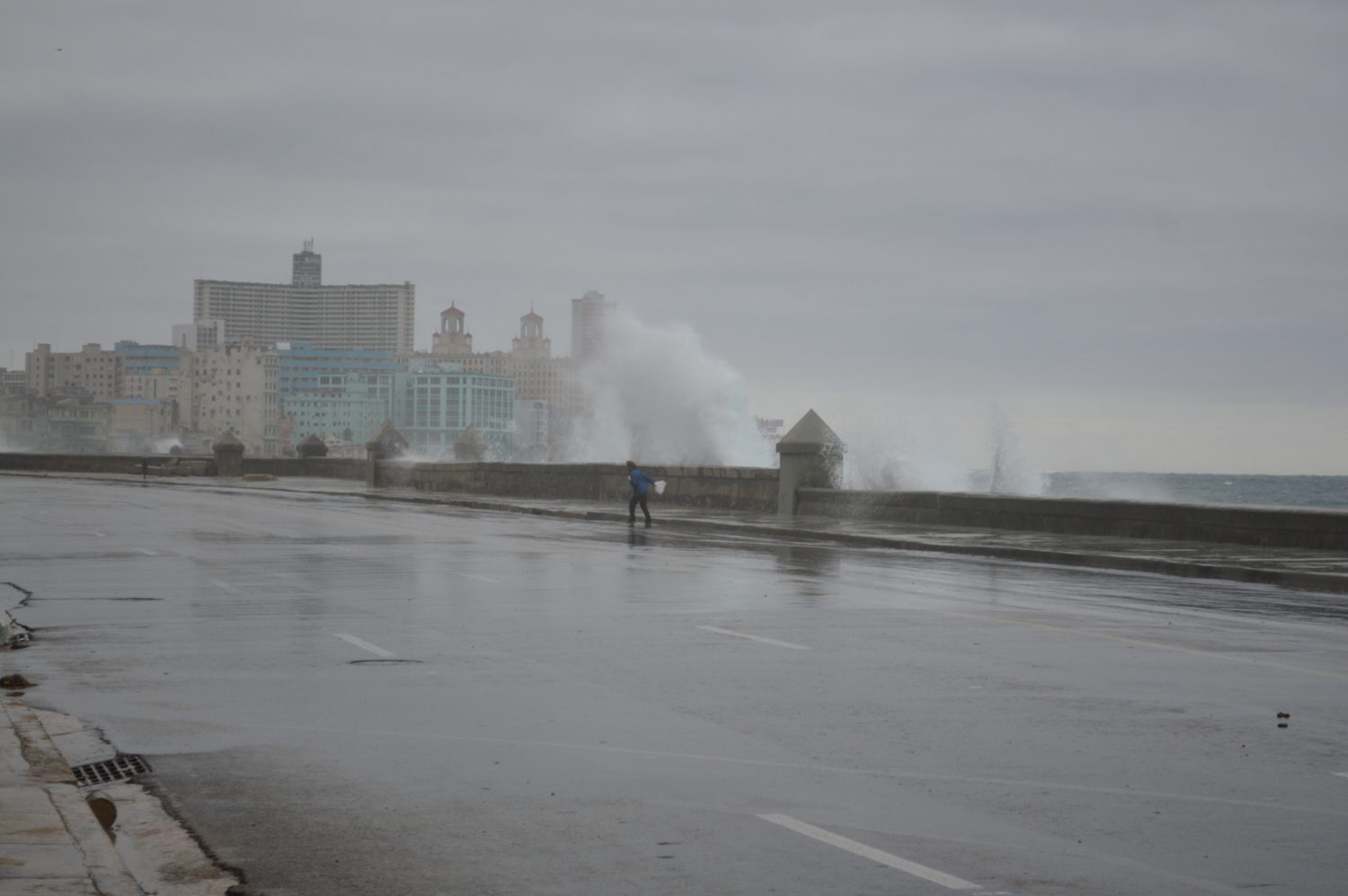 Malecon_Storm_havana.JPG