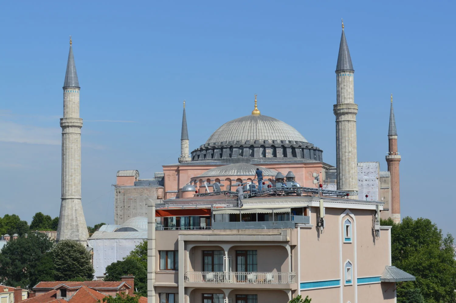 Hagia_Sofia_RooftopRestaurant.JPG