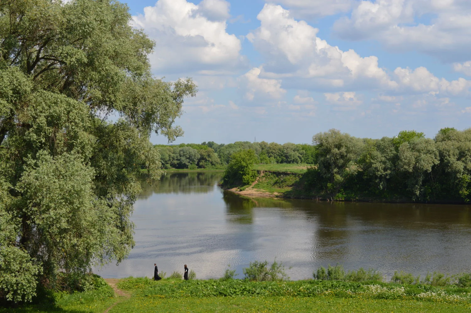 TwoPriests_Kolomna_Riverbanks.JPG
