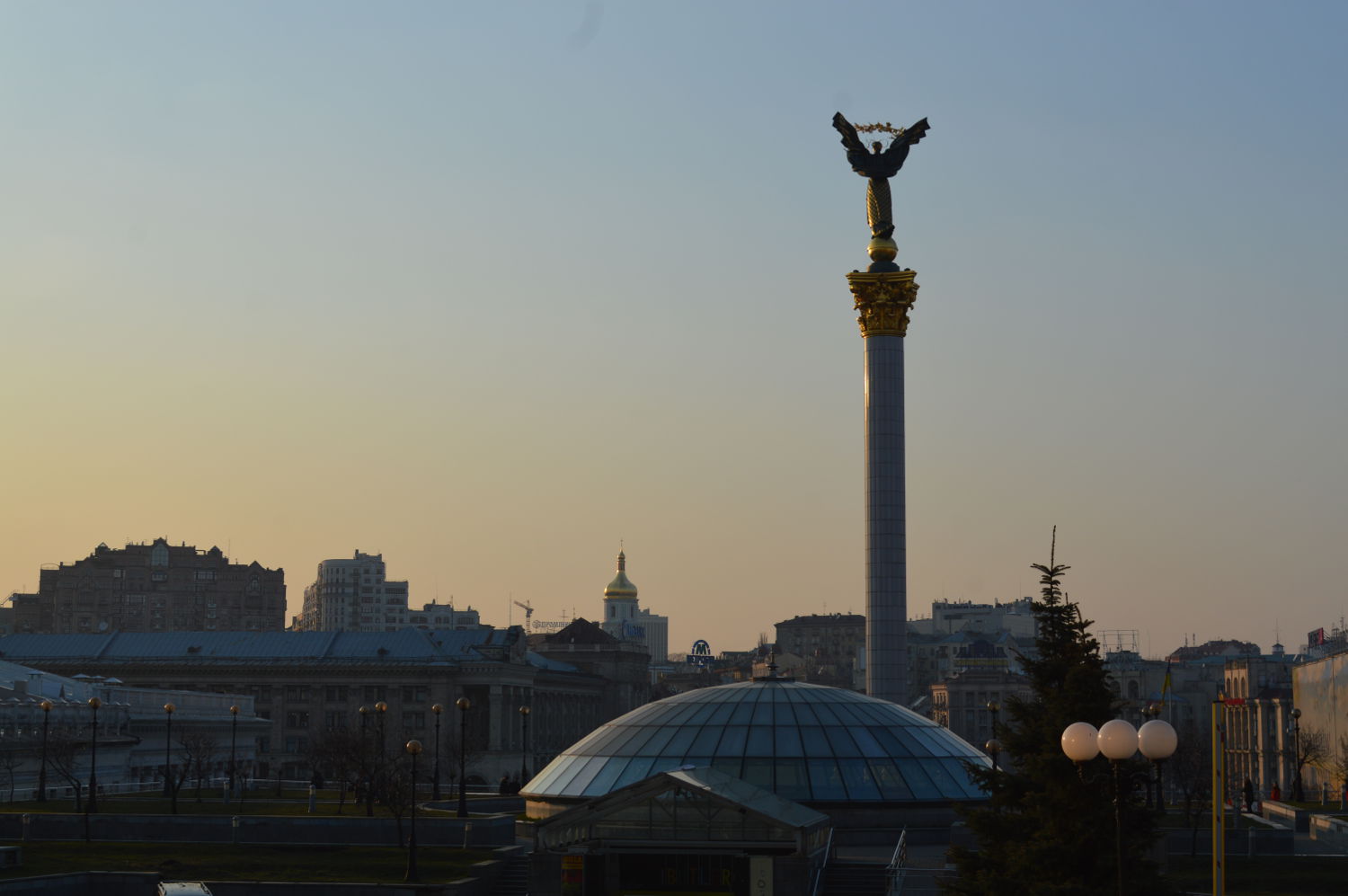 Sunset_Maidan_Kyiv.JPG