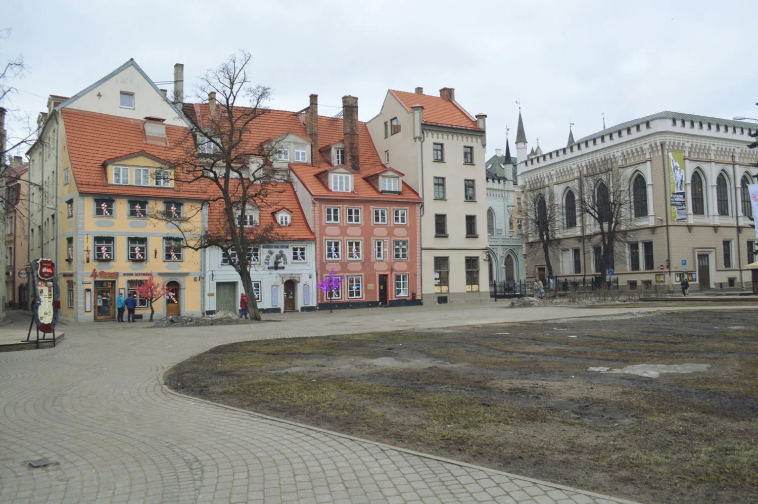 Quaint_Buildings_Riga_Latvia.JPG