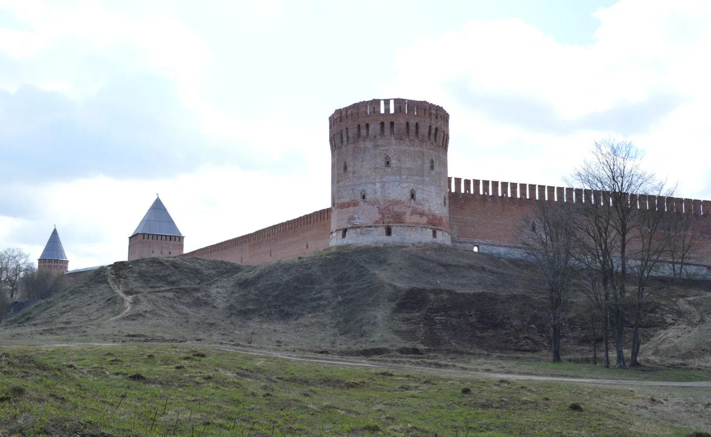 Smolensk_Kremlin_Walls.JPG