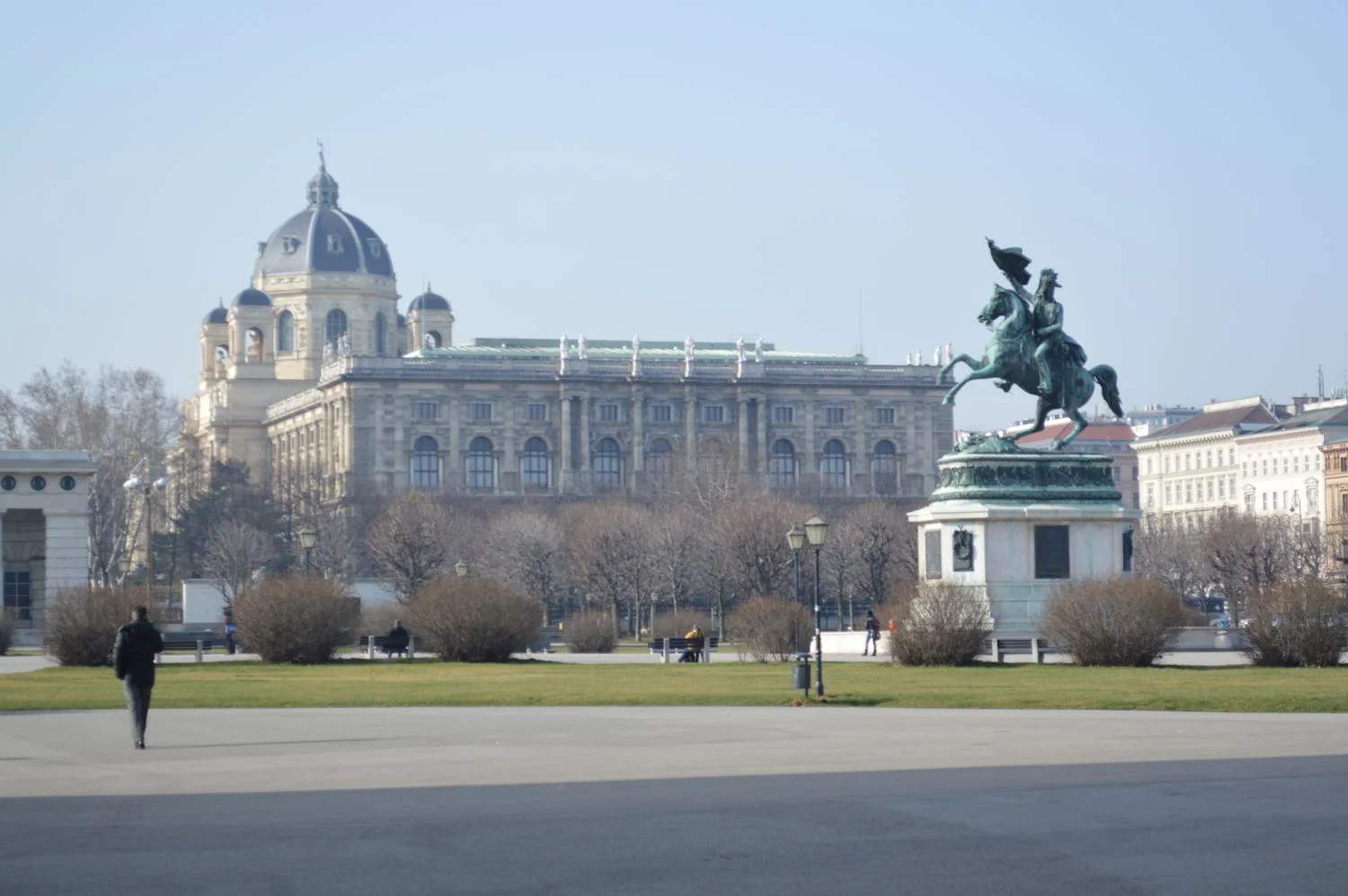 Heldenplatz_Vienna_Austria.JPG
