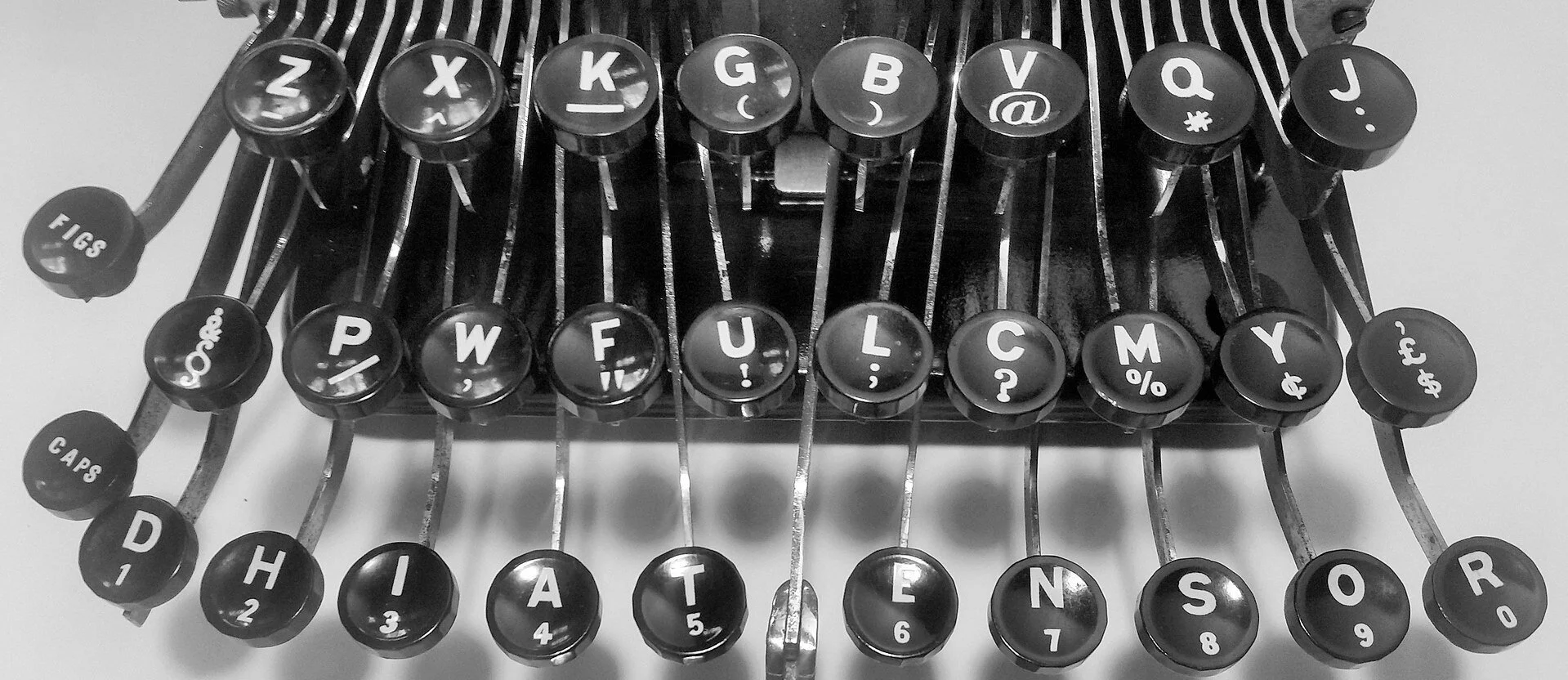 1920px-Blickensderfer__scientific__keyboard.jpg