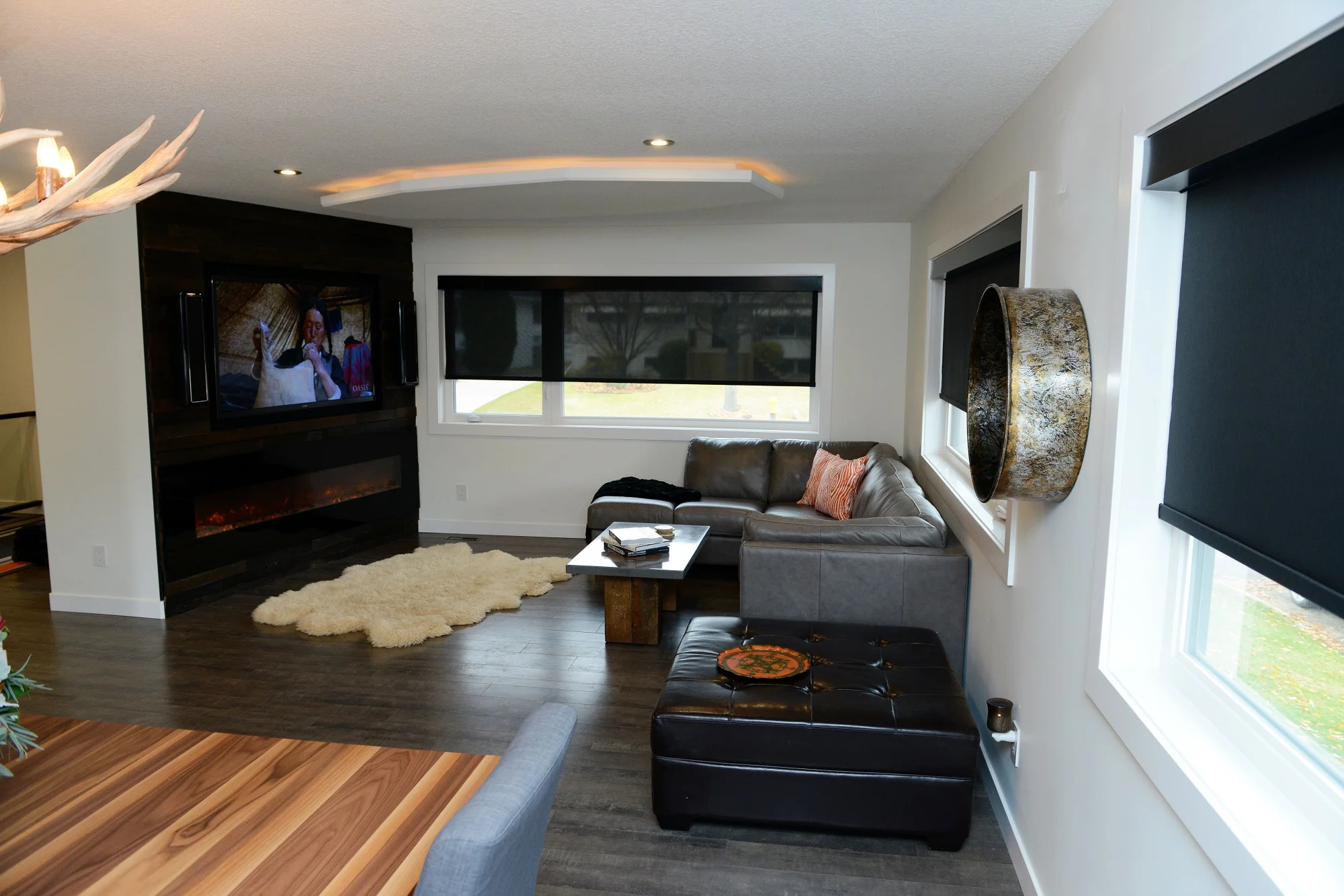 2430 dining living room.jpg