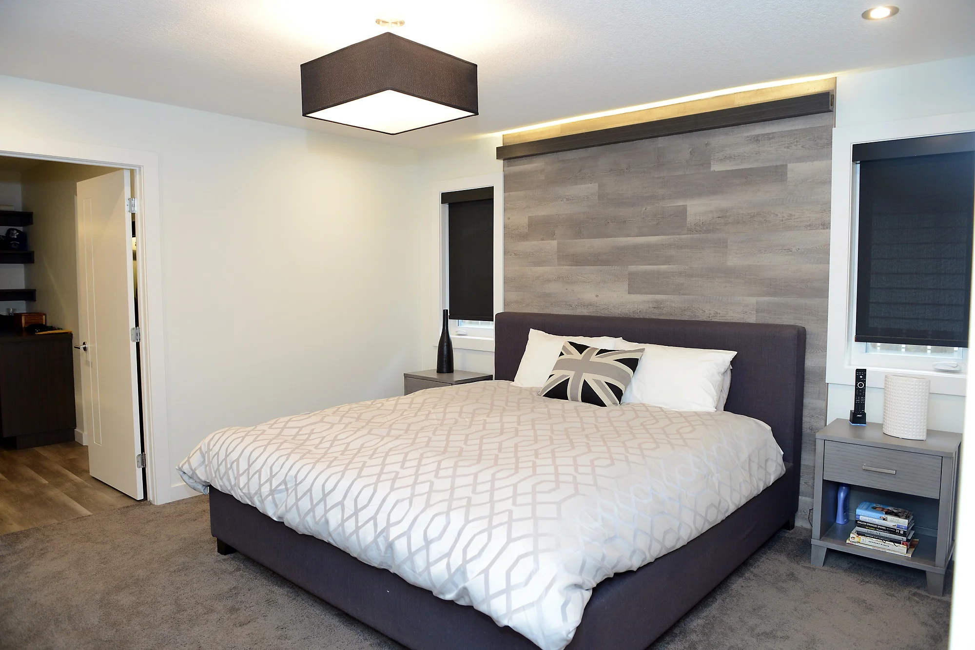 2430 Master bedroom.jpg