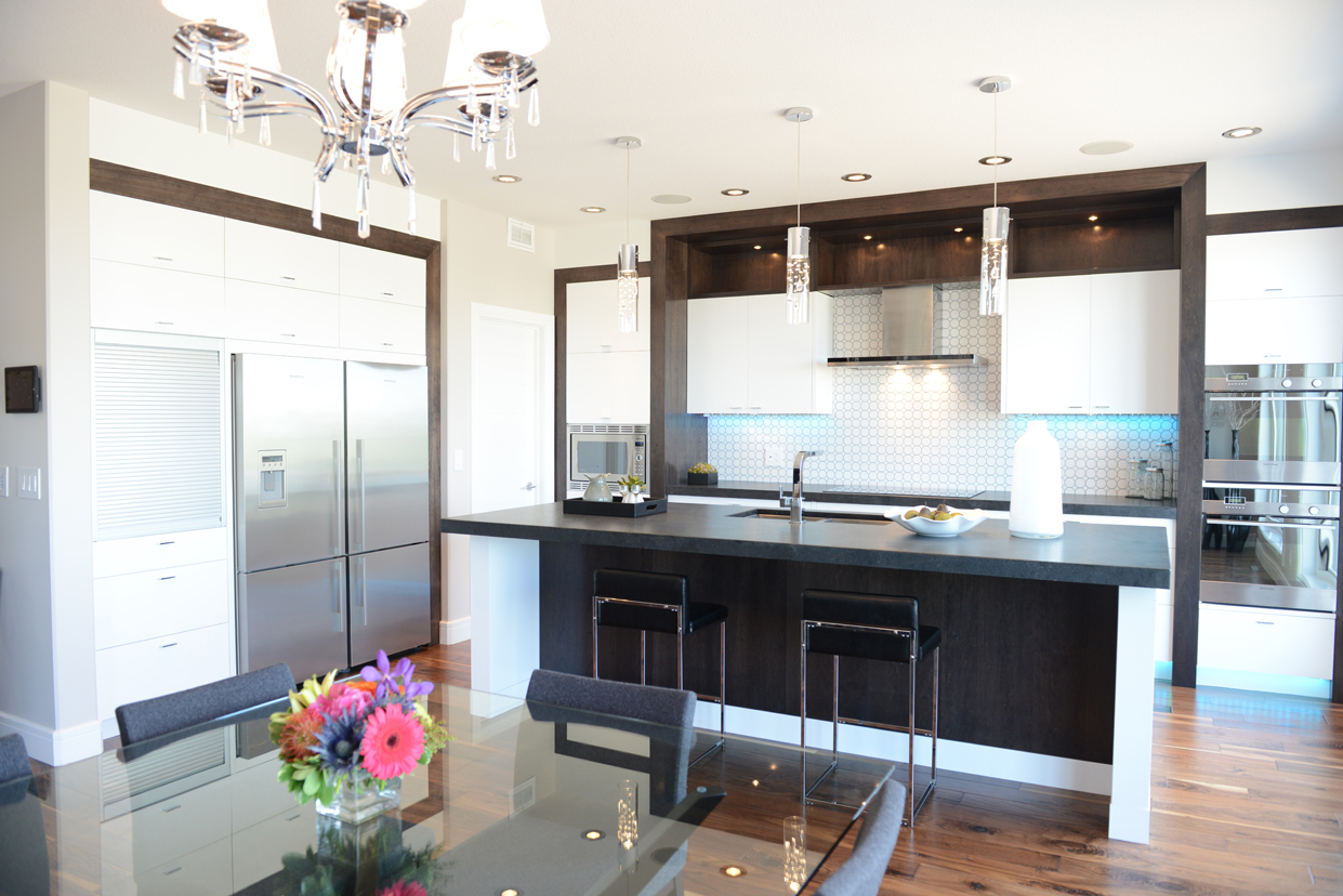 Full Kitchen 3.jpg