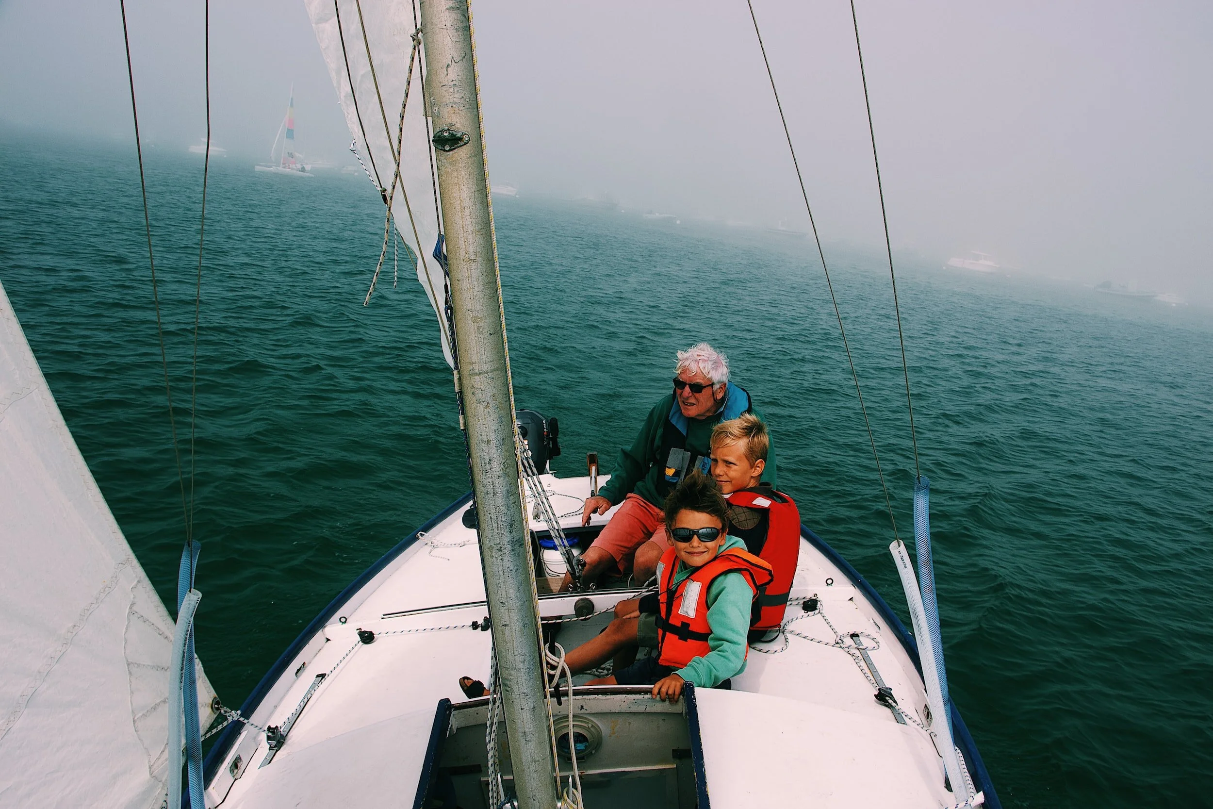 3 must-haves for a kid’s boating trip