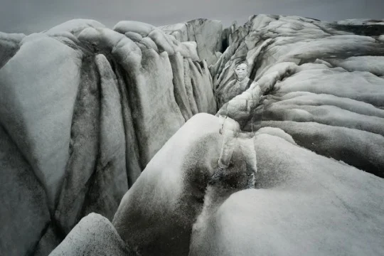 Moncler fall campaign by Liu Bolin and Annie Leibovitz