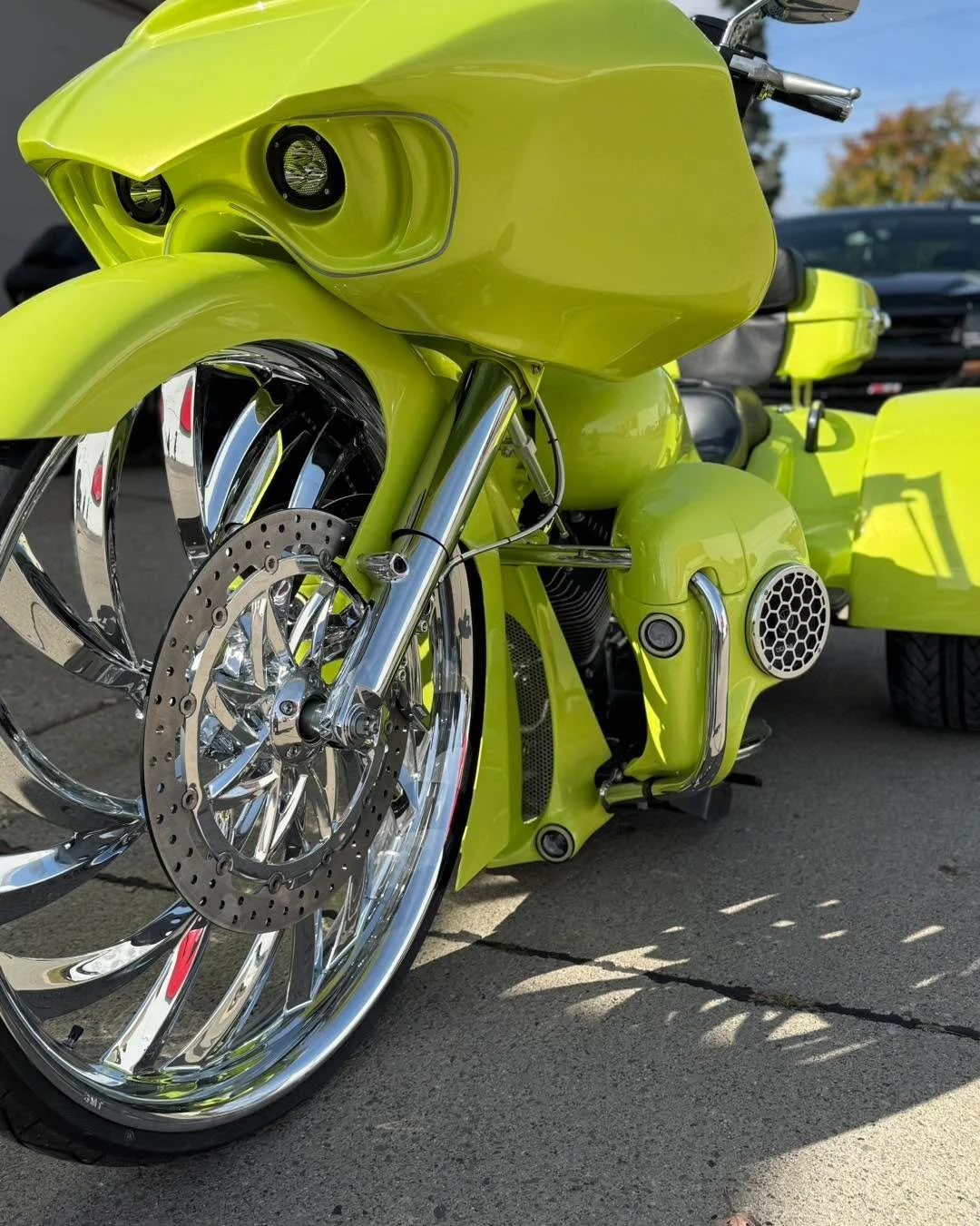32&rdquo; freewheeler.  #harleytrike #harleydavidson #bigwheelbaggers #detroitchoppers