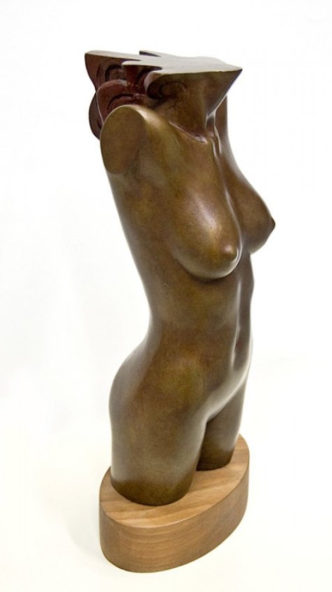 Frank_Gallo_Galetea_Bronze_Sculpture_AP_1988.jpg