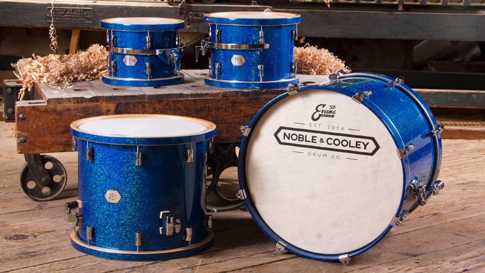 Horizon Cairo Blue Sparkle with Wood Hoops