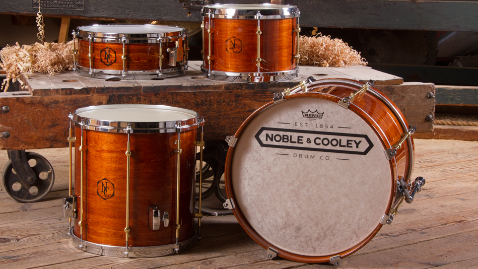 Horizon Honey Maple with Gold Tube Lugs