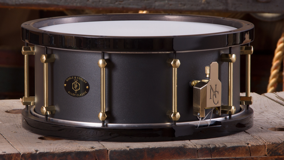Alloy 6x14 - Black with Brass, Wood Hoops