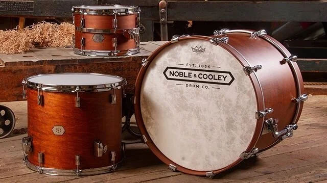 Ready to head off to @rotterdamdrumdepartment! Three piece (8x12, 14x16, 16x22) Horizon Kit on Honey Maple Matte.