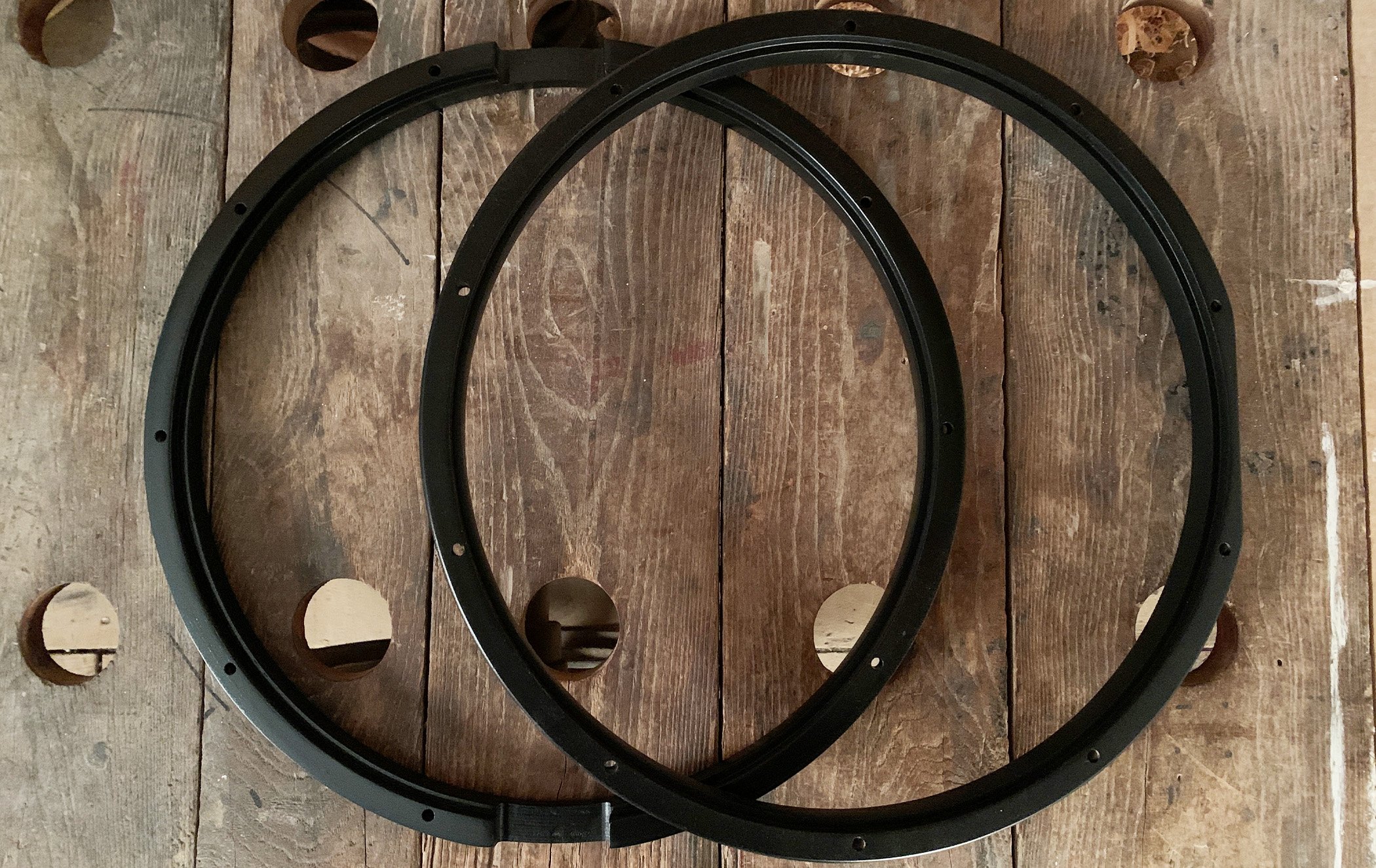 Webstore_WoodHoops1410_blacksatin.jpg