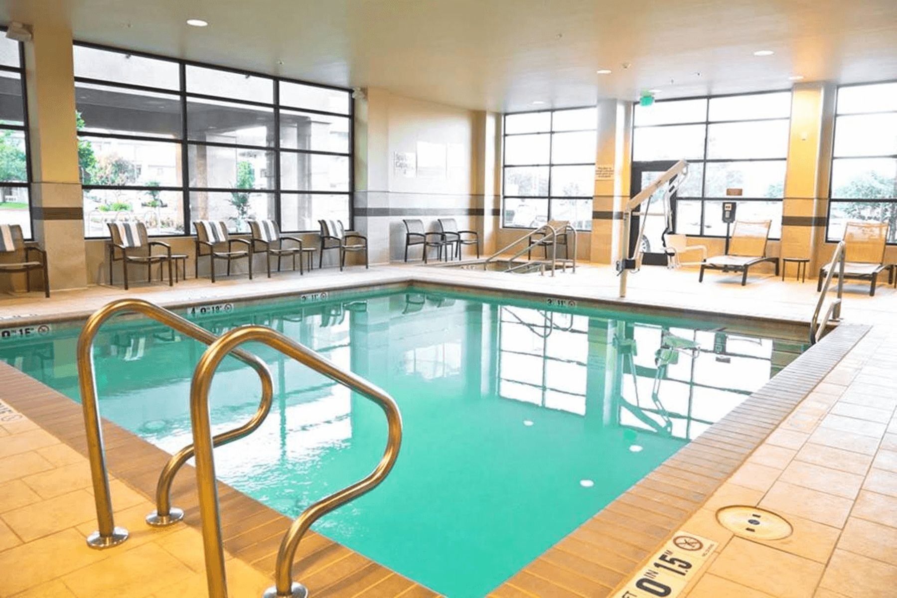  Hampton and Suites Salinas indoor swimming pool 