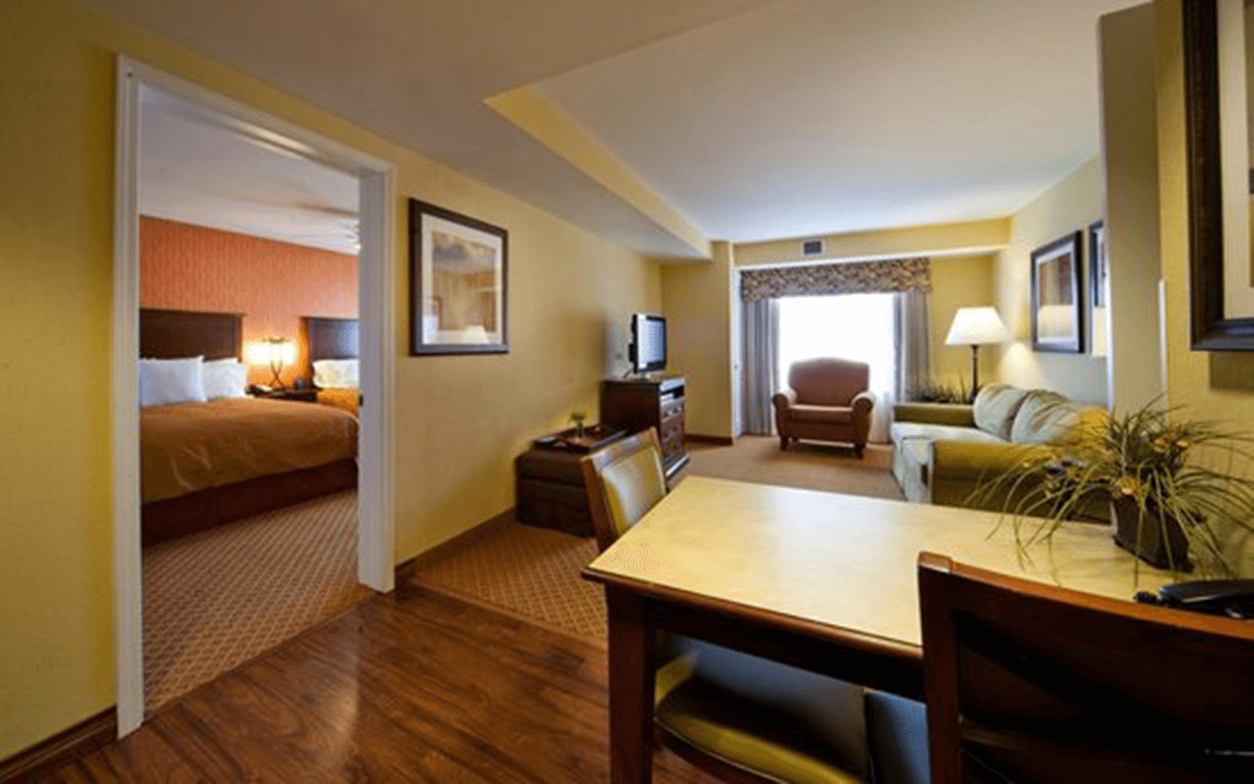  Homewood Suites Double Bed Suite room interior 