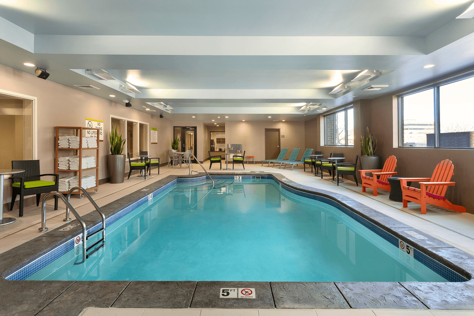  Home 2 Suites Indoor Pool area 