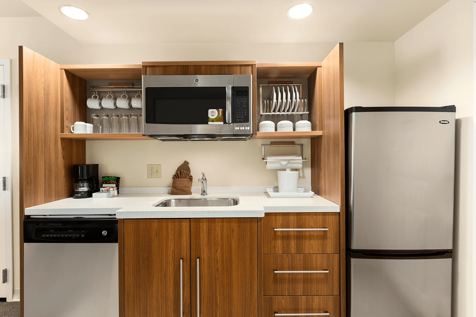  Home 2 Suites Kitchenette 