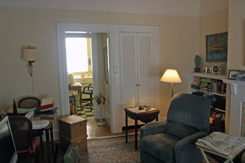 unit-#32-living-room-before.jpg