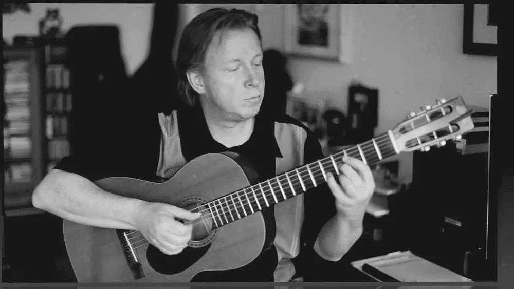 De Vries' playing always offers musicality and emotion ahead of technique…with originality, vitality and finesse in equal measure…" Shane Nichols, Financial Review Doug de Vries is one of Australia's foremost guitarists and a significant composer for the guitar, excelling in many musical genres, from jazz to tango, choro, samba and bossa nova. De Vries is particularly noted for his sophisticated accompaniments, deep knowledge, and daring improvisations whether in solo or group settings. 
