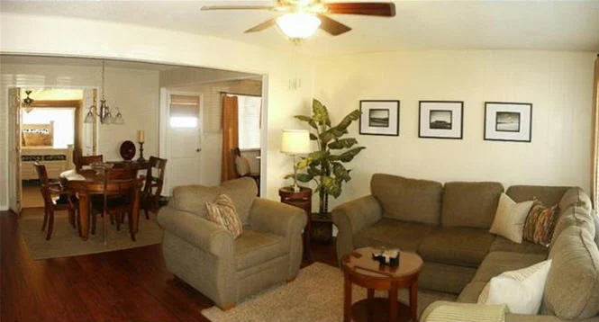 LivingRoom2.jpg