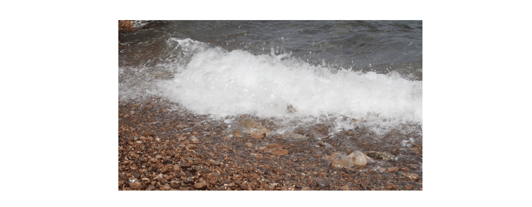 beach and waves_uten.gif