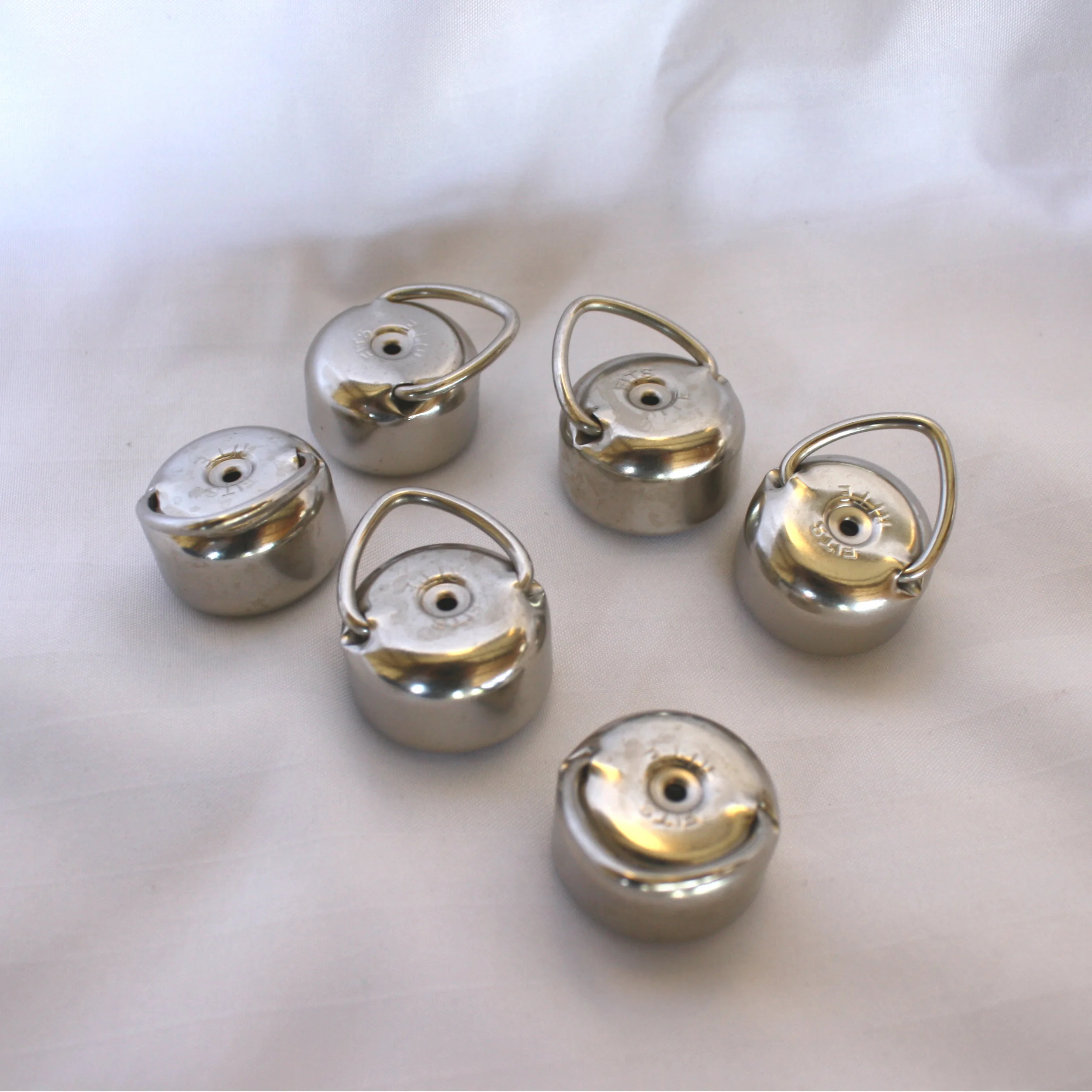 Broom_ring_ball_Caps.jpg