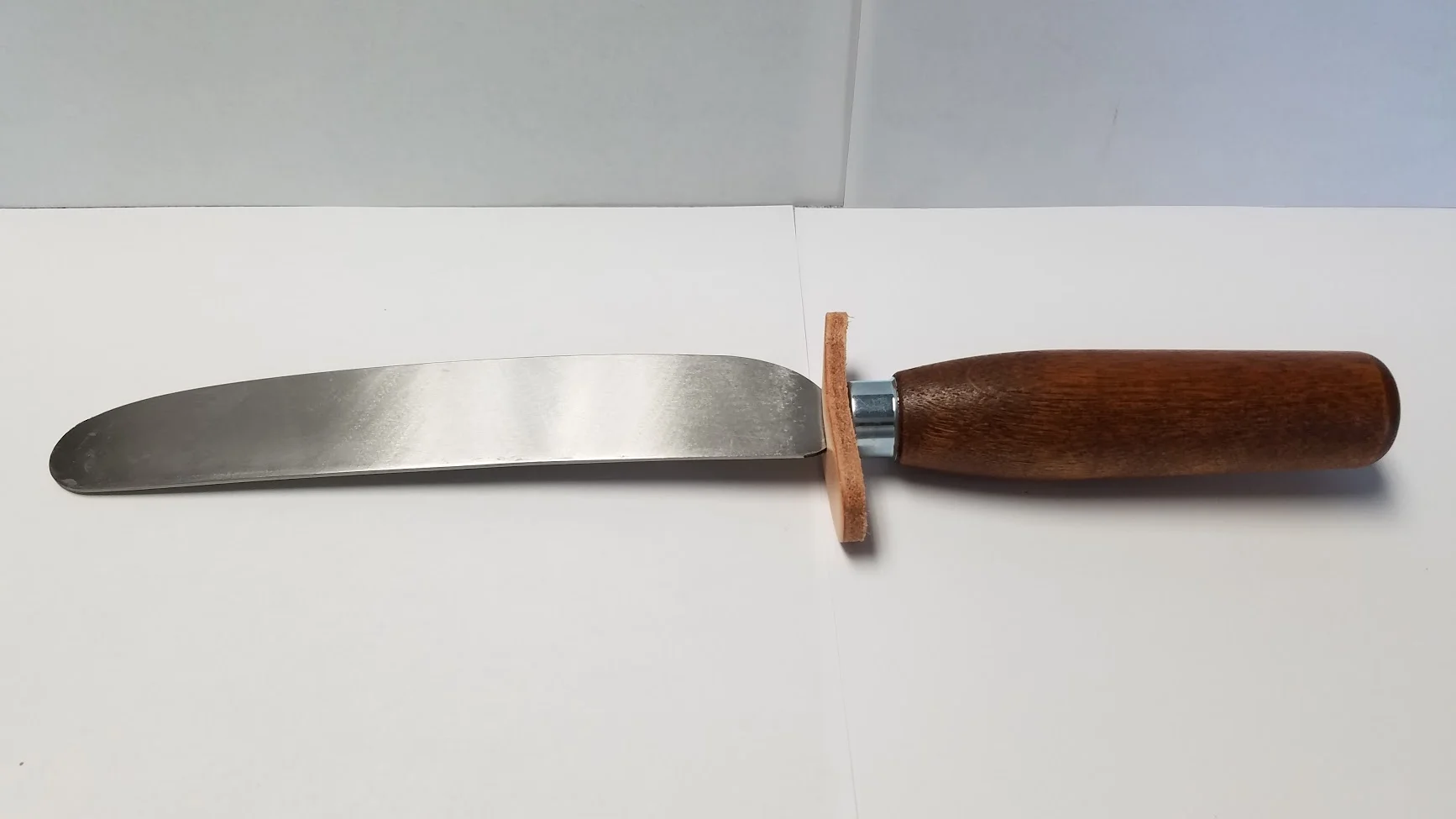broom_knife.jpg