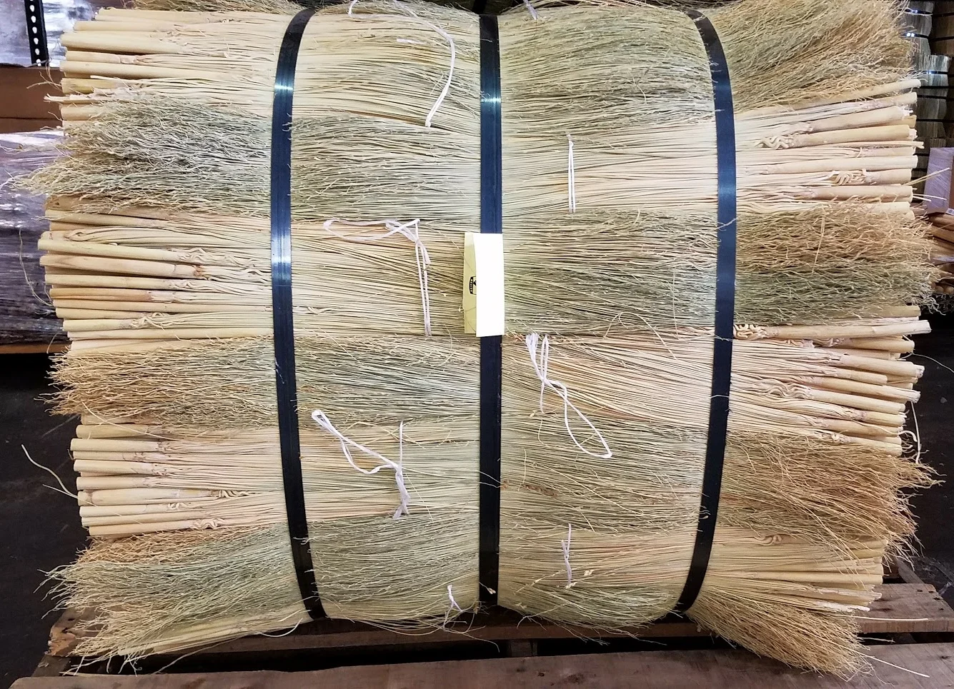 duckblind_broomcorn_28inch_front.jpg
