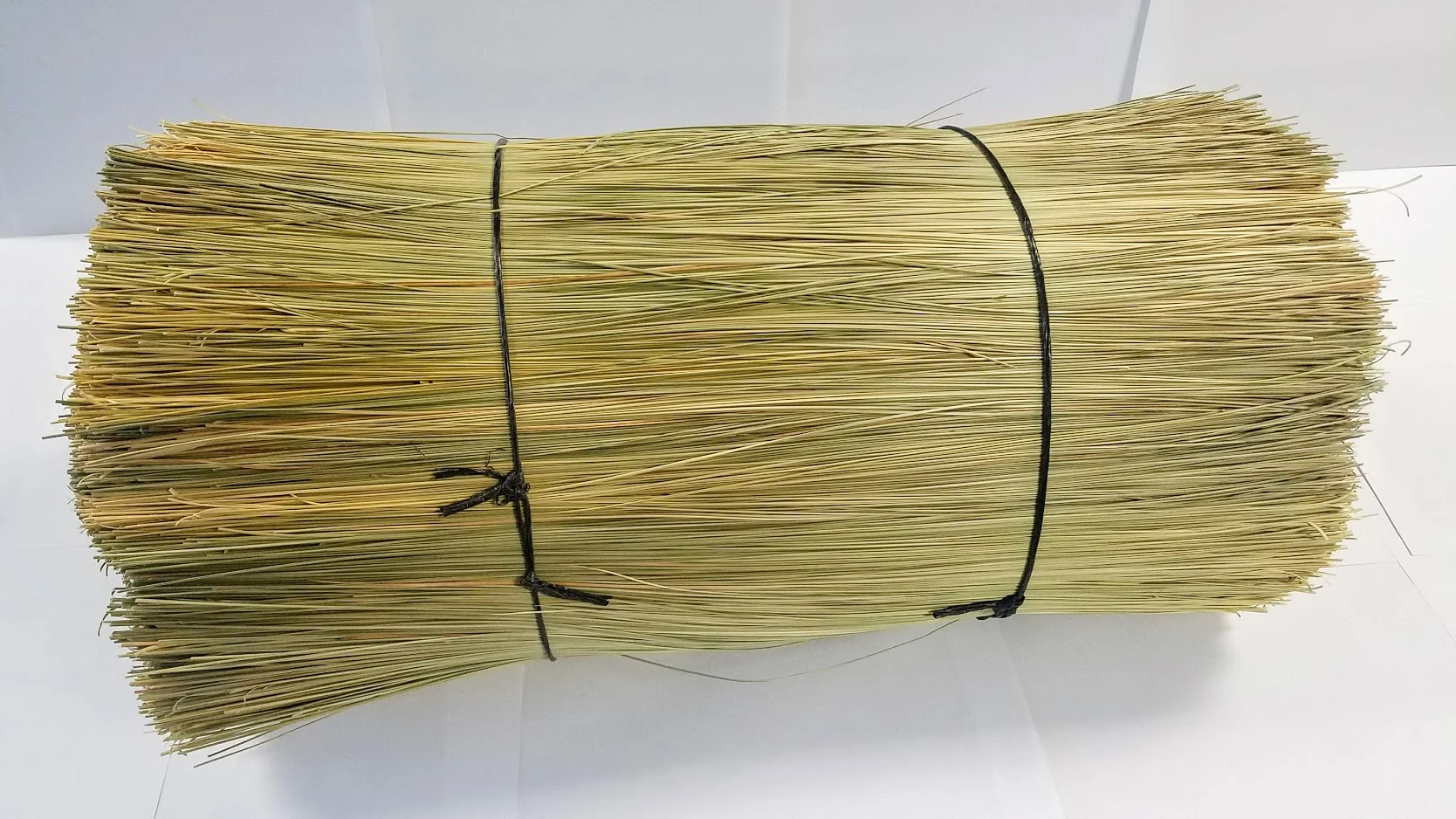 AFRICAN_BROOM_GRASS_BUNDLE_20INCH.jpg