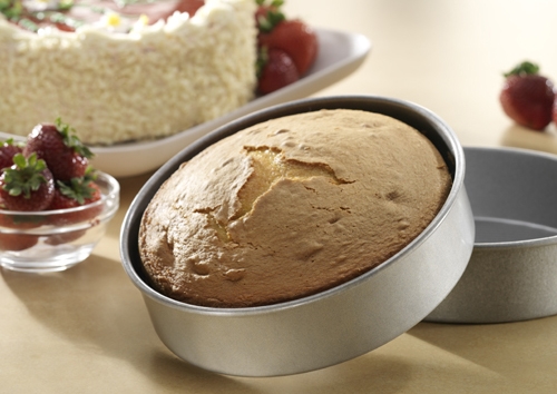 Classic Red Enameled Baking Kitchenware Cake Pastry Tray 37.2 fl oz