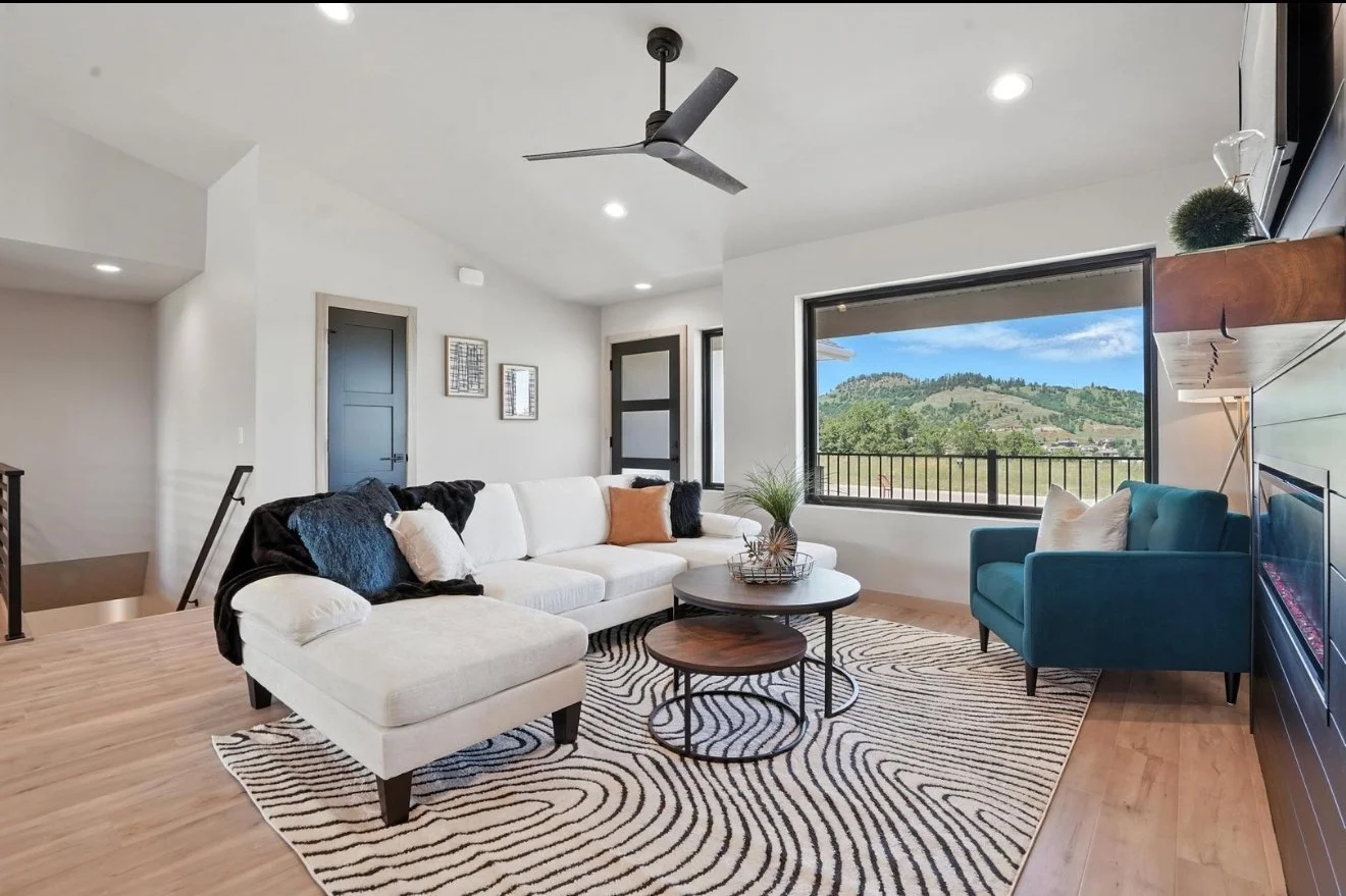 1777 Oak Crest Court, Spearfish