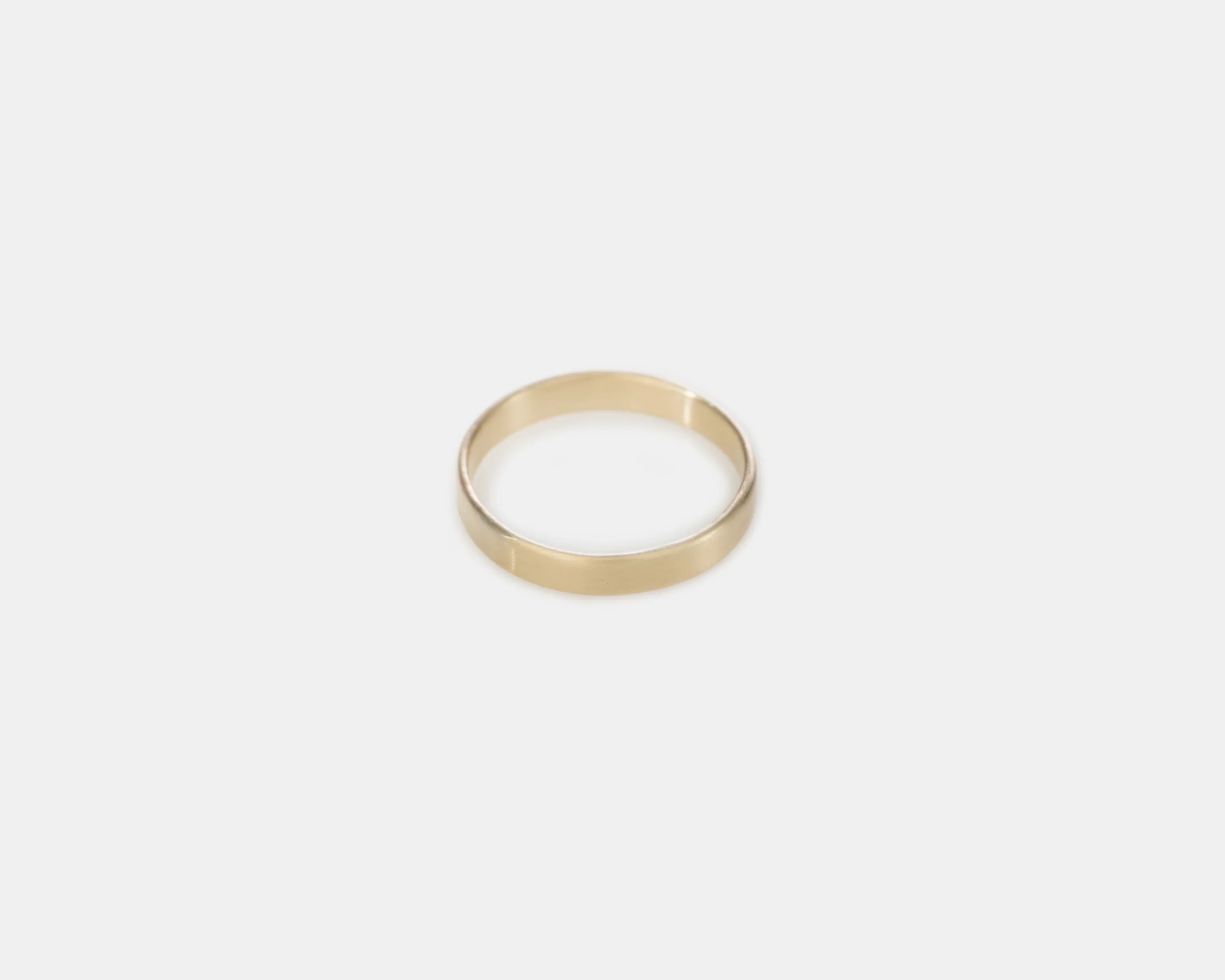 Round Gold Cast Band_6-Edit_Full_Adobergb.jpg