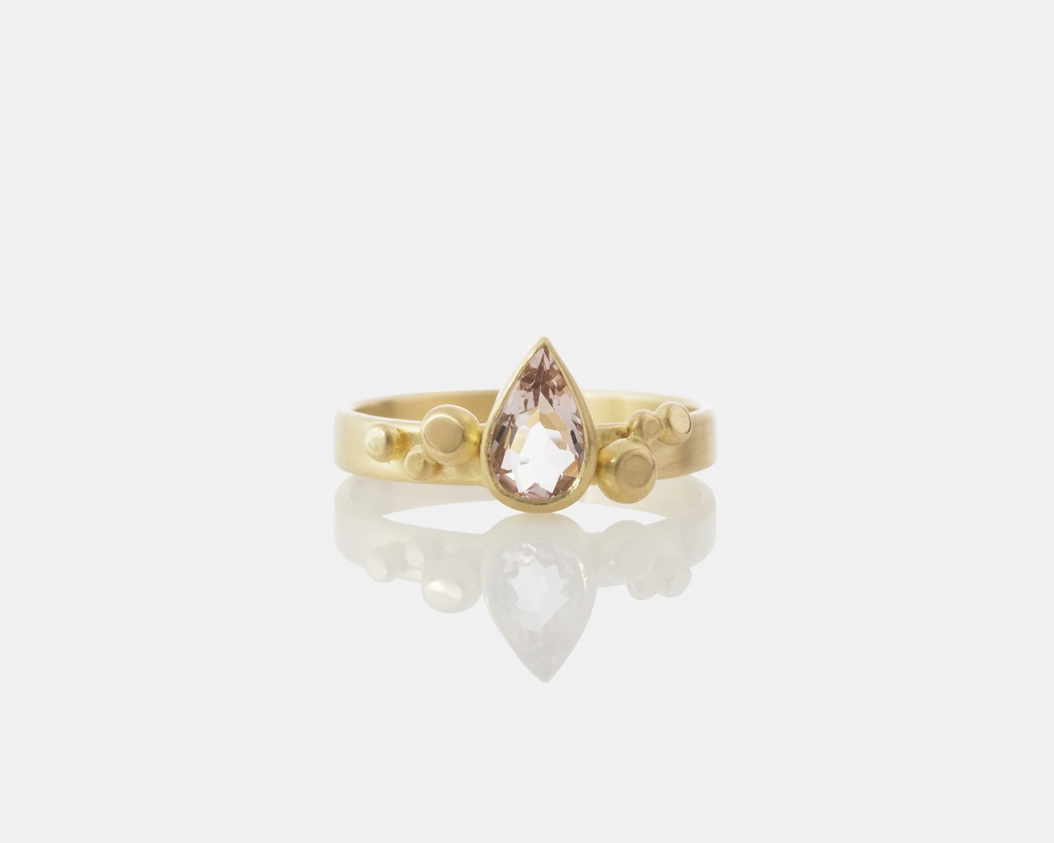 Morganite-engagement-ring-handmade-nyc