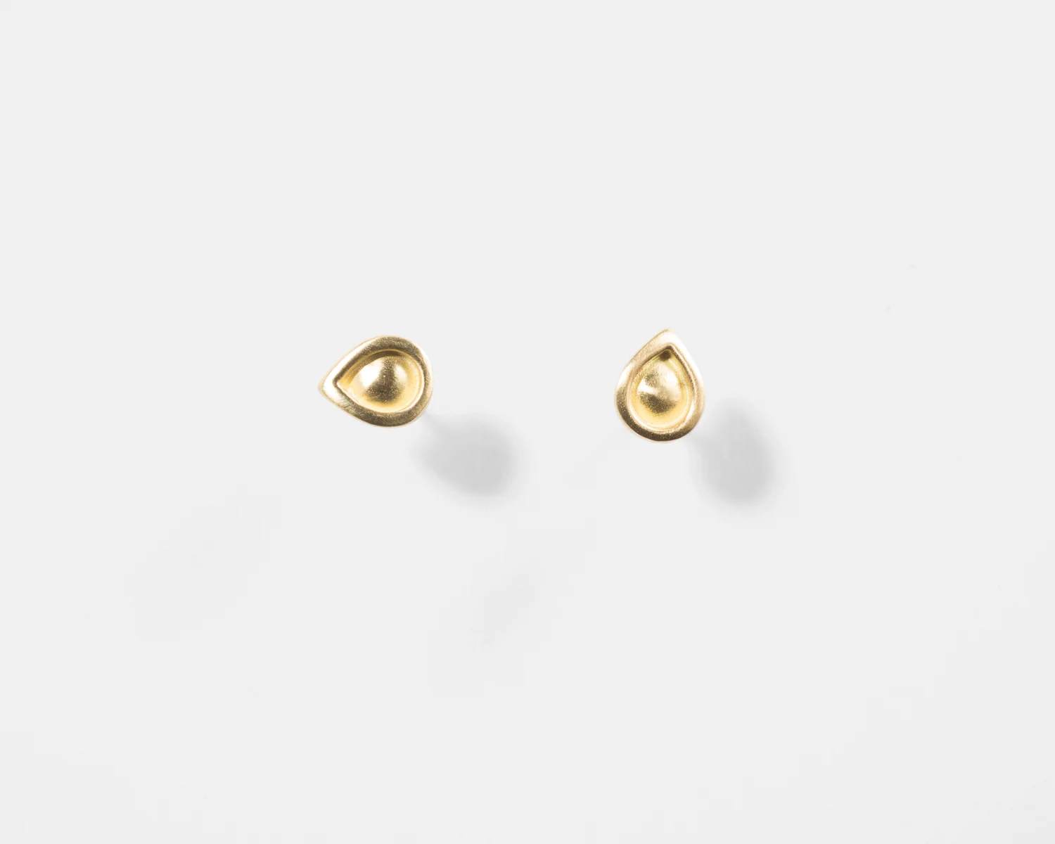 Tear Shield Studs B-3.jpg