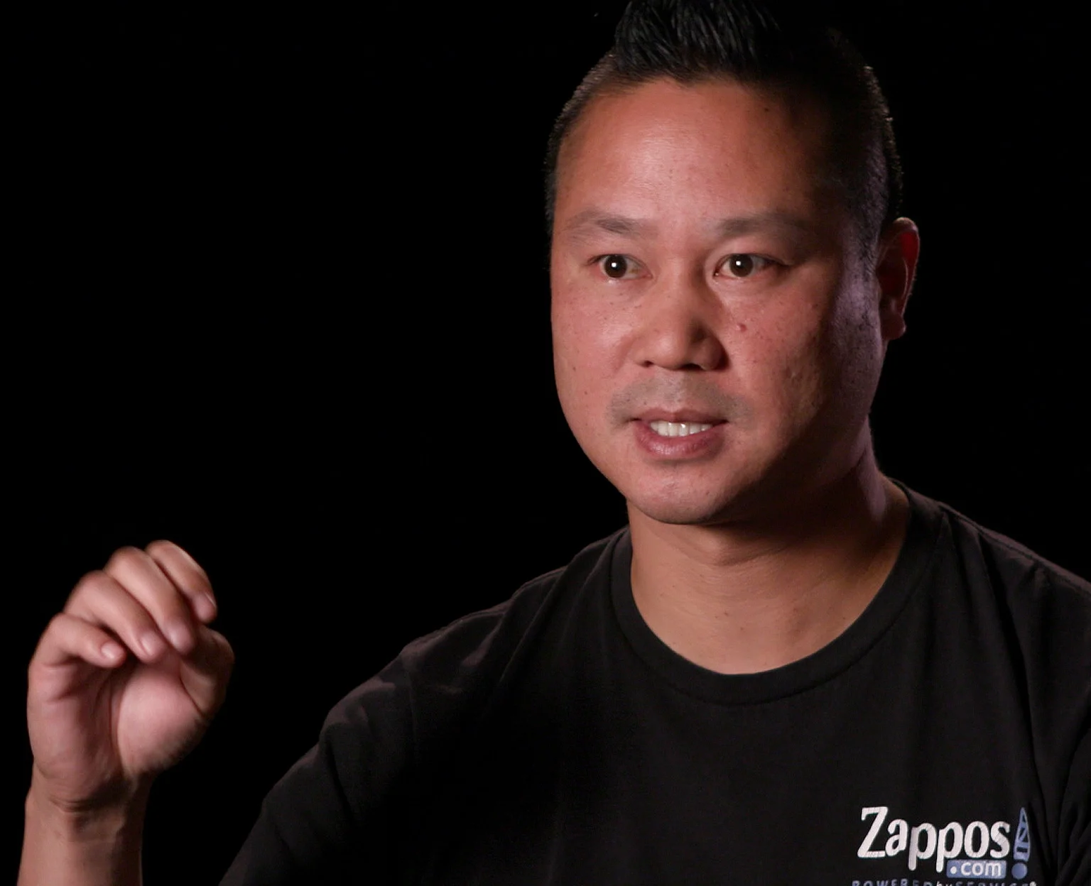 Zappos_Tony_Hseih_1536x1536.jpg