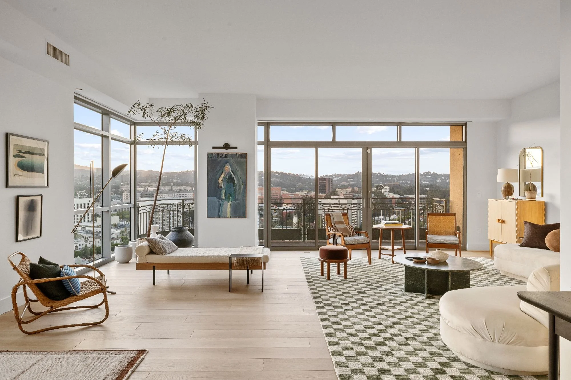 10800 Wilshire Boulevard | No. 1901