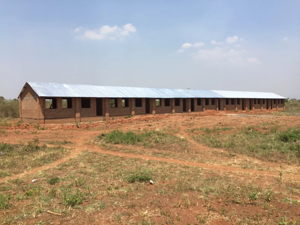 The first 4 classrooms were completed in late 2015/early 2016