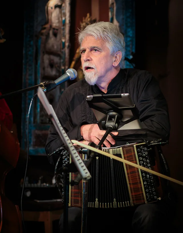 Musician Wyze Hoekstra _WP_0231.jpg