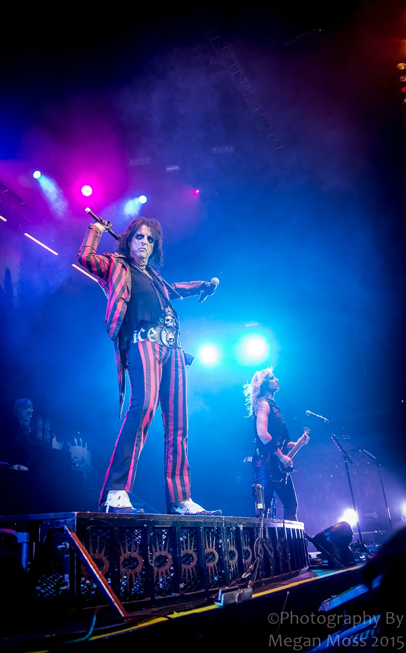 Alice Cooper-Vector Arena 9May15-6968.jpg