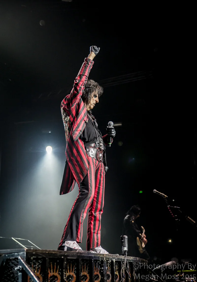 Alice Cooper-Vector Arena 9May15-6991.jpg